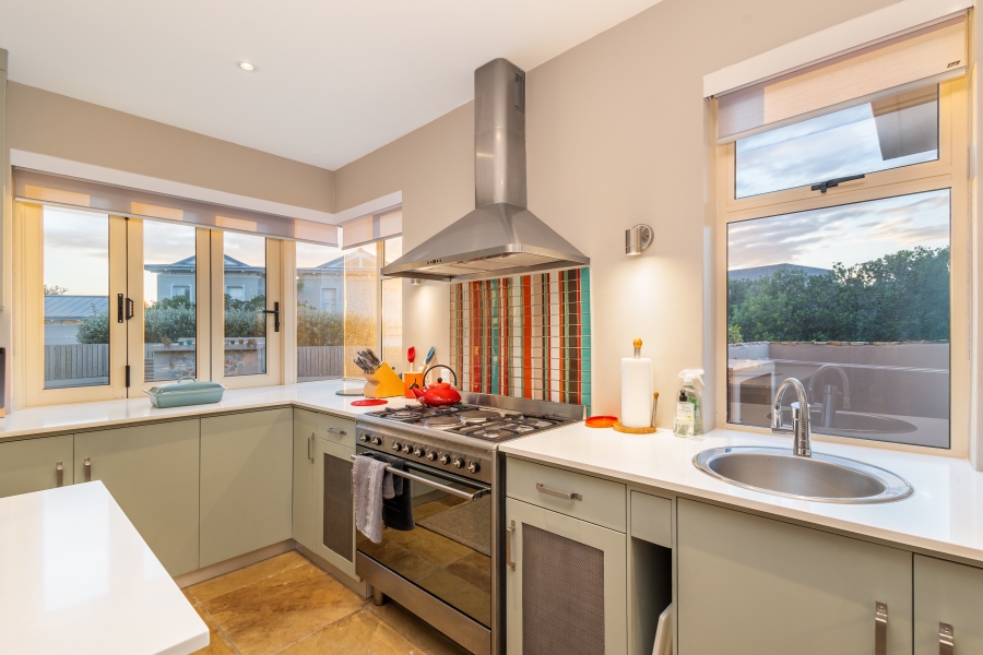 5 Bedroom Property for Sale in Whale Rock Beach Western Cape